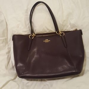 Like new Coach handbag/purse